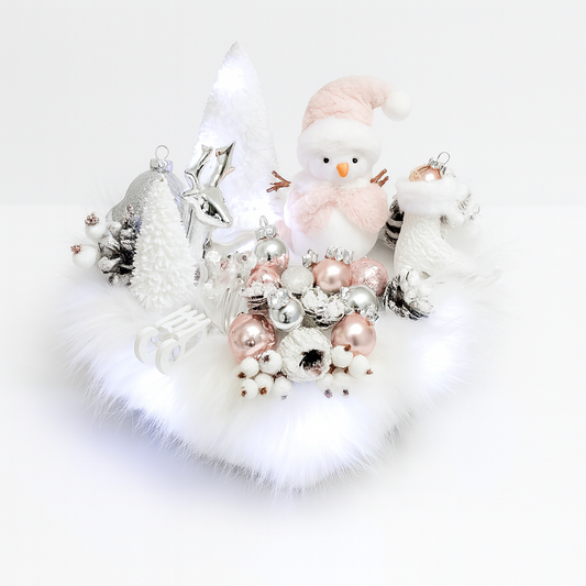 Frosty Blush Dream – Aranjament de Crăciun Elegant în Tonuri de Roz Pudrat, Alb Înghețat și Argint Delicat