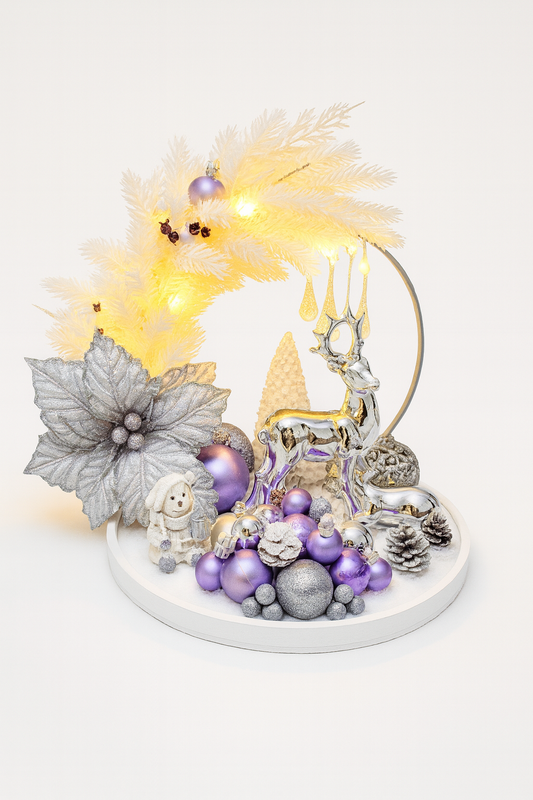 Moonlit Amethyst Frost – Aranjament de Crăciun Elegant în Tonuri de Mov Înghețat, Alb Polar și Argint Lucios