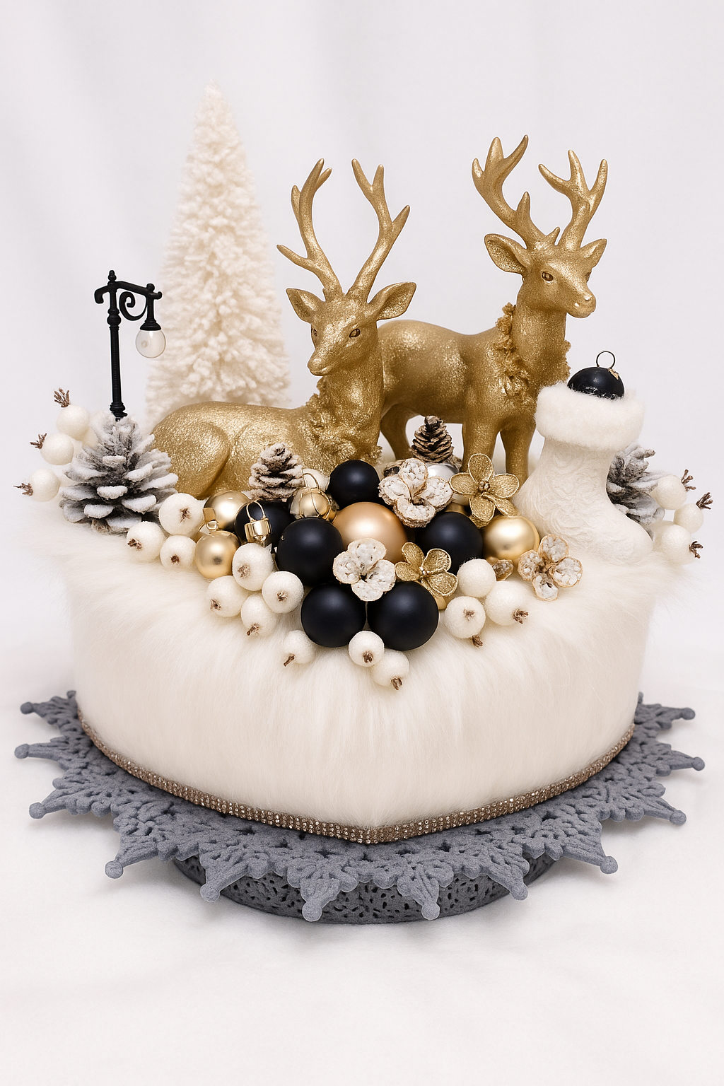 Noir d’Or - Aranjament Regal de Crăciun în Auriu, Negru și Alb Perlat